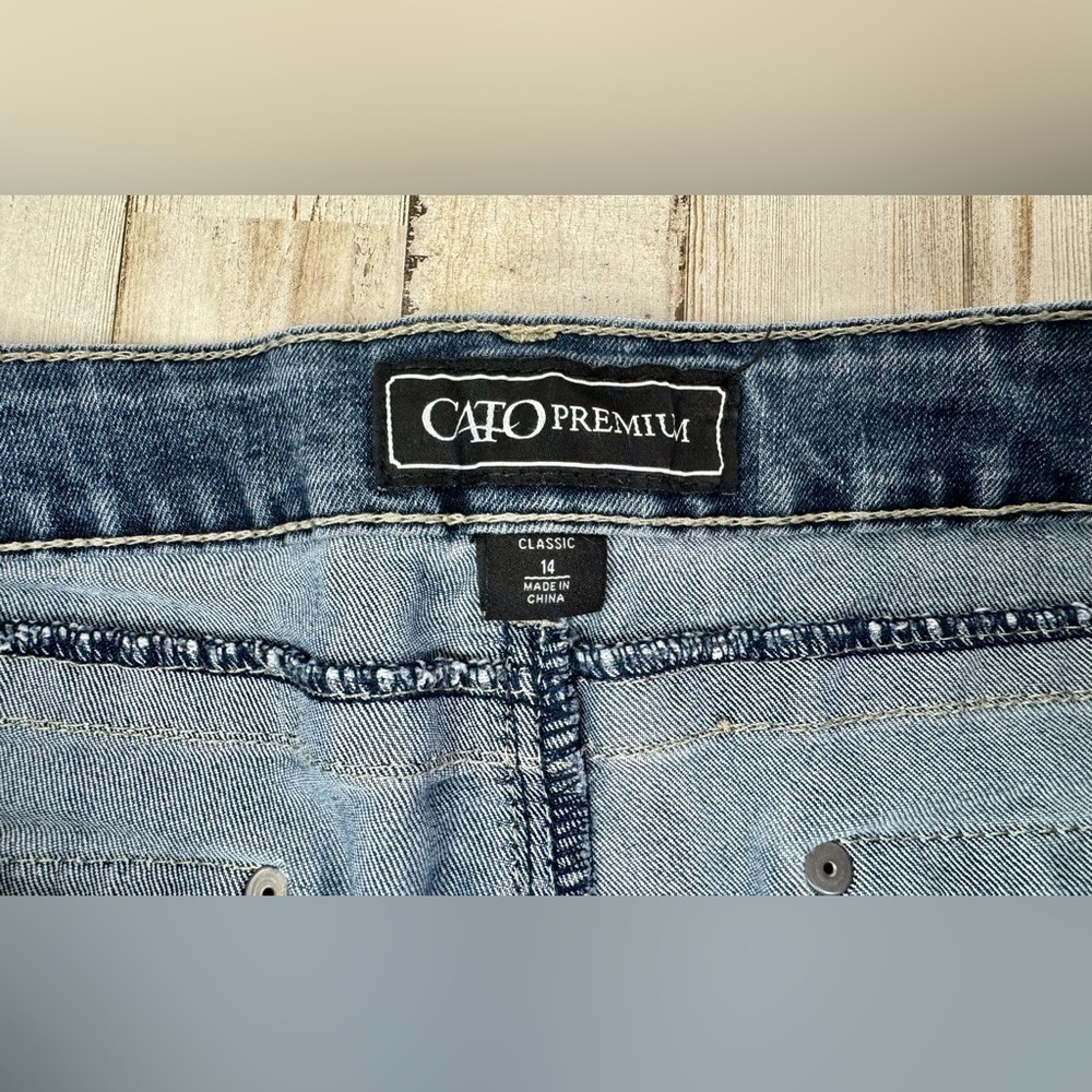 Cato Premium Jeans Women's 14 38x31 Blue Straight Leg Mid Rise - Picture 6 of 11
